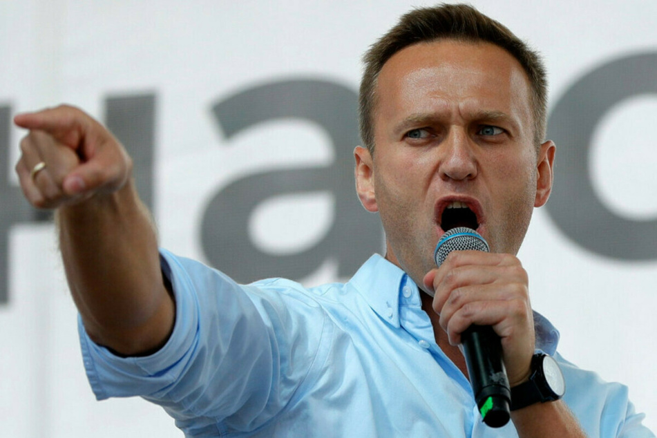 Alexej Nawalny (44), Oppositionsführer aus Russland, spricht bei einem Protest in Moskau.
