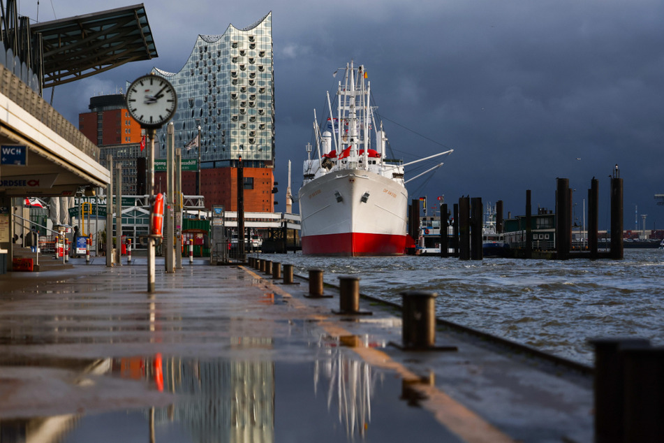 Das Wetter in Hamburg bleibt nass.