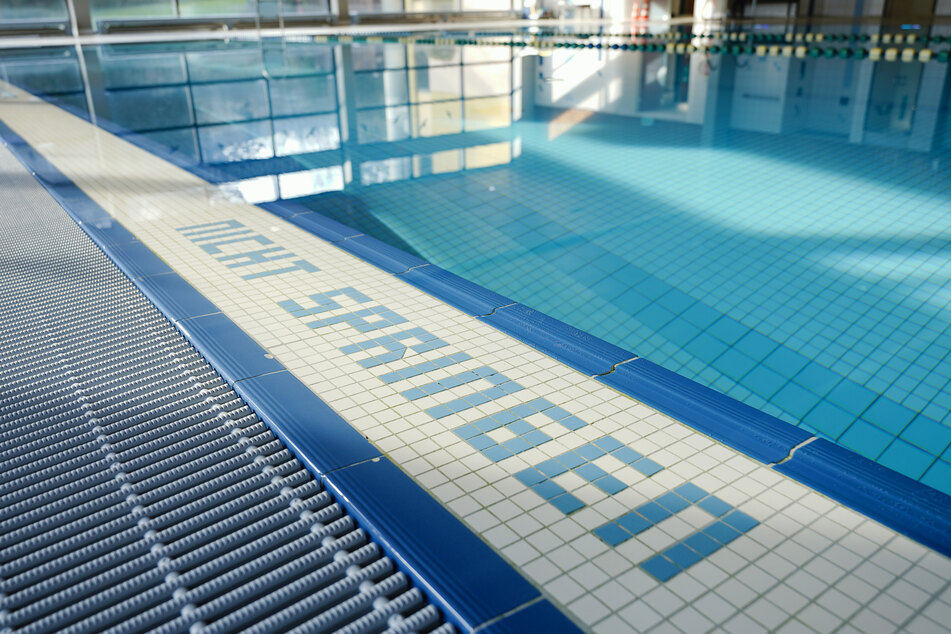 Hallen- und Kurbäder sowie Thermen müssen geschlossen bleiben.