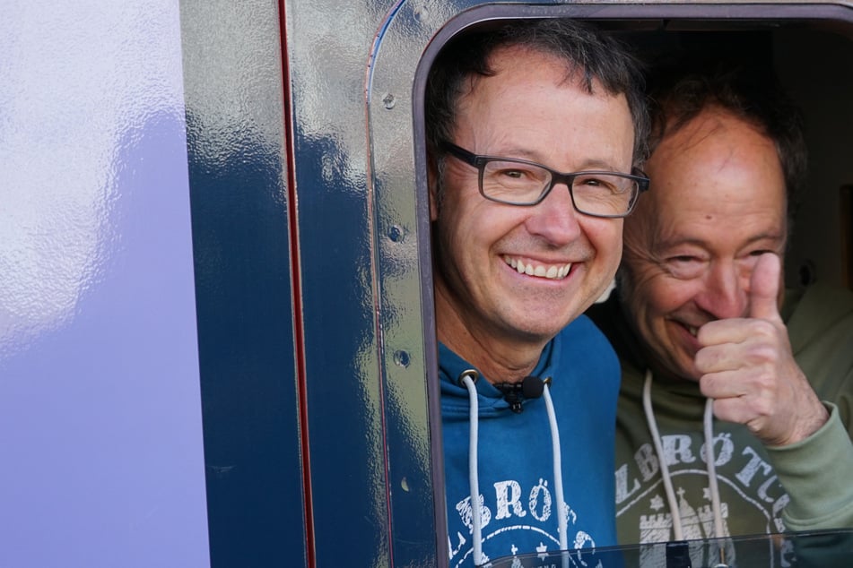 Zum 25. Jubiläum: "Miniatur Wunderland"-Gründer erhalten 380 Tonnen schweres Geschenk