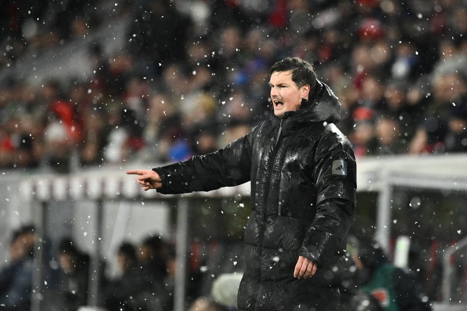 HSV-Cheftrainer Merlin Polzin (35) will, dass seine Mannschaft gegen Leverkusen "eiskalt zuschlägt".