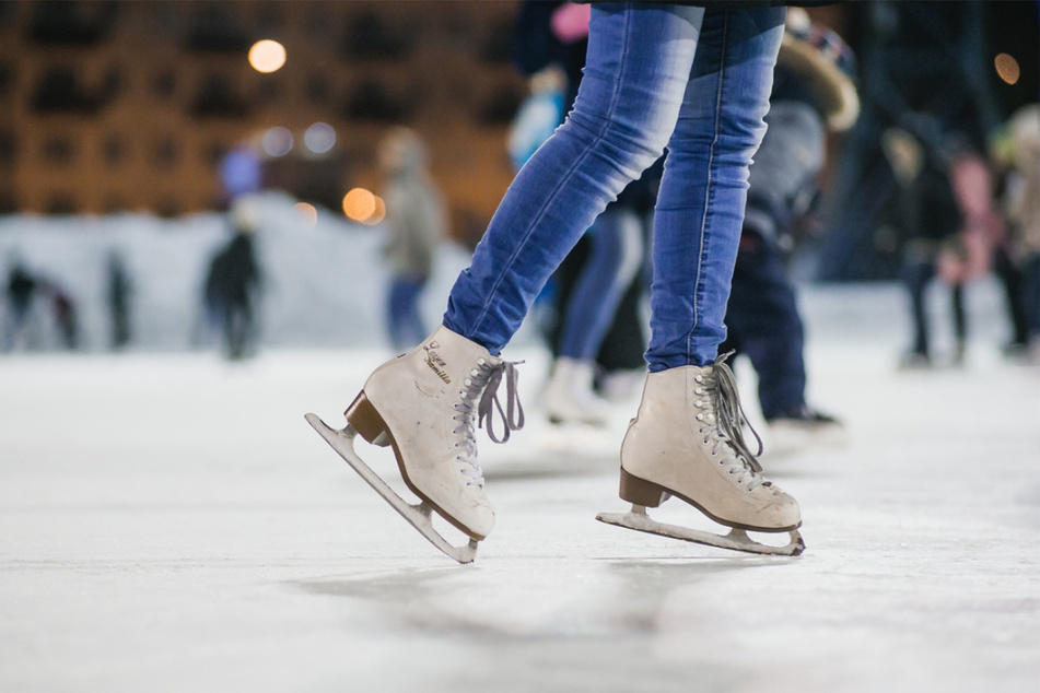 In der Eisdisco könnt Ihr Pirouetten drehen und Eure Tanzmoves auf dem Eis zeigen. (Symbolbild)