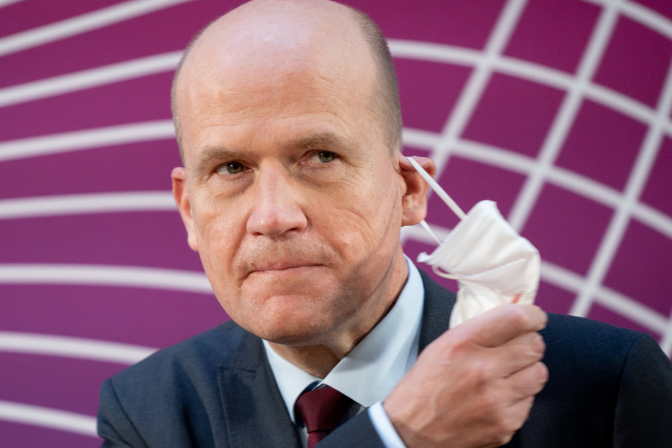 Ralph Brinkhaus (CDU), Vorsitzender der CDU/CSU-Bundestagsfraktion, kommt zur Pressekonferenz zu Beginn der digitalen Fraktionssitzung der Union.
