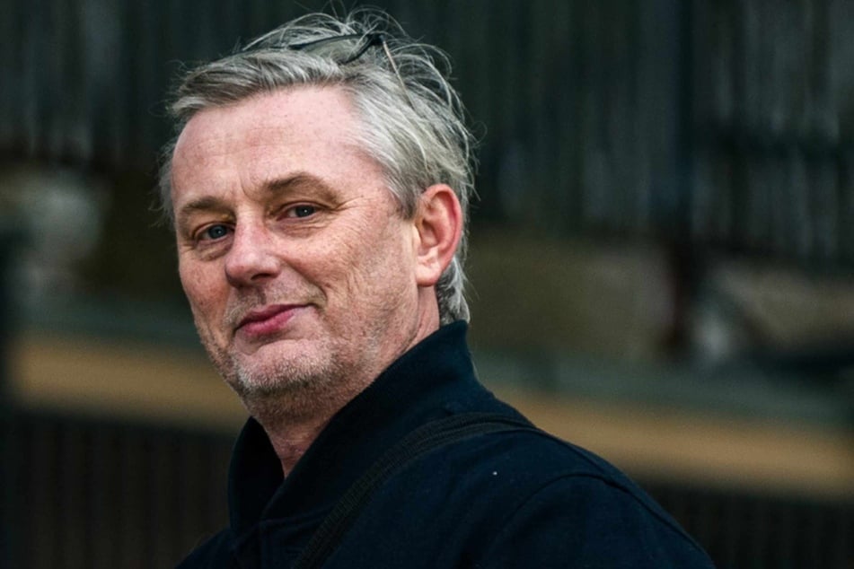 Auch Matthias Pfitzner (58) reiht sich bei den Gratulanten ein.