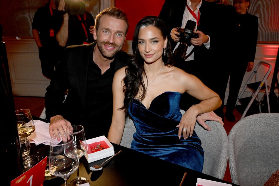 Amira Aly (32) und Christian Düren (35) sind seit anderthalb Jahren ein Paar. (Archivbild)