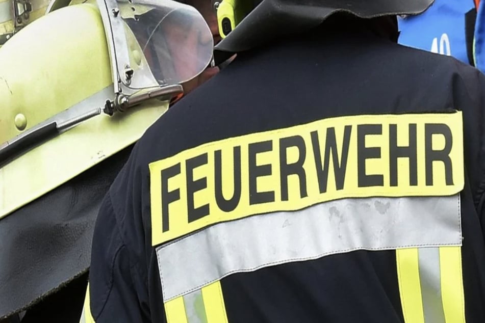 Die Feuerwehr löschte den Brand, dennoch ist der Schaden enorm. (Symbolbild)