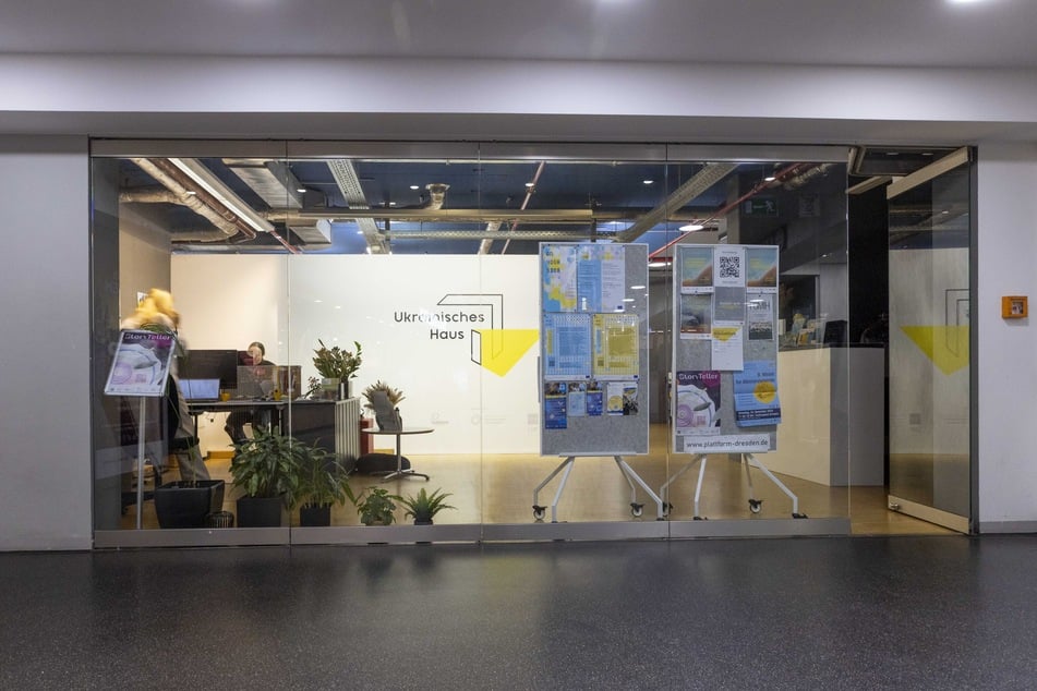 Die Plattform hat ihren Sitz im Untergeschoss der QF-Passage an der Töpferstraße 10.