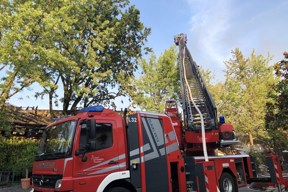 Beim Einsatz im Europa-Park wurden zwei Feuerwehrleute leicht verletzt.