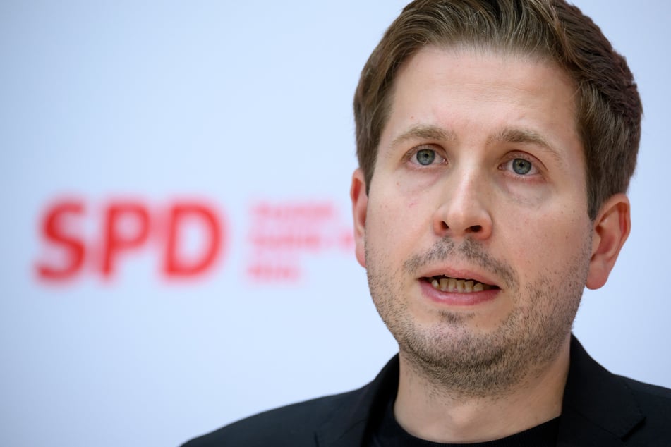 Das Twitter-Profil von SPD-Generalsekretär Kevin Kühnert (33) war am Montag nicht mehr erreichbar.