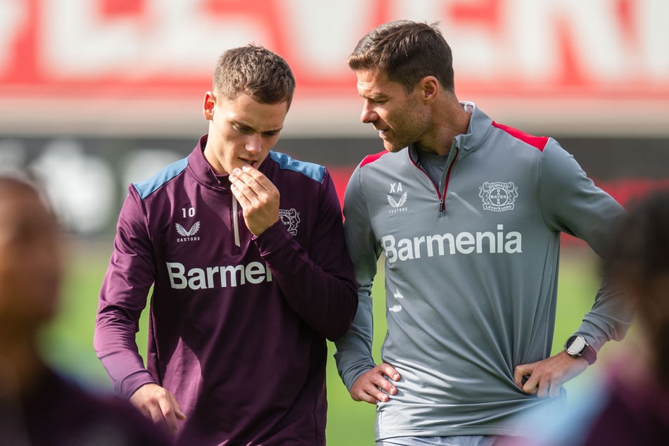 Für den Rekord-Nationalspieler haben vor allem Florian Wirtz (21, l.) und Trainer Xabi Alonso (42) einen großen Anteil an der Wahrnehmung der Werkself.