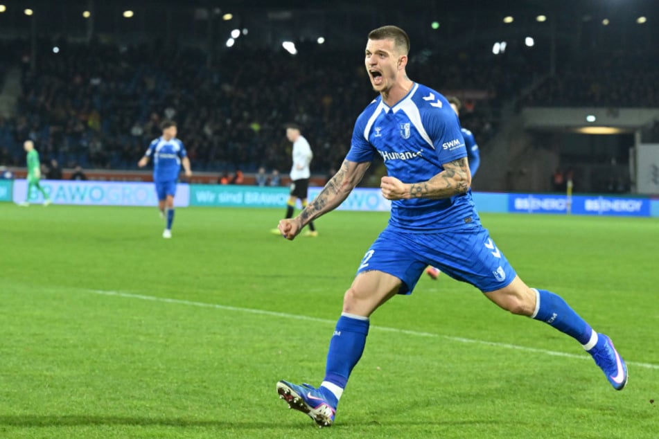 Die Freude musste raus! Magdeburgs Mateusz Zukowski (24) jubelte nach seinem Premierentreffer ausgelassen.