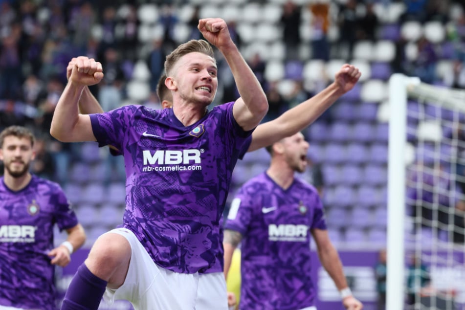 Erik Majetschak (25) will mit seinen Auer Veilchen die Pokalhürde bei Lok unbedingt überspringen und damit Revanche fürs verlorene Finale nehmen.