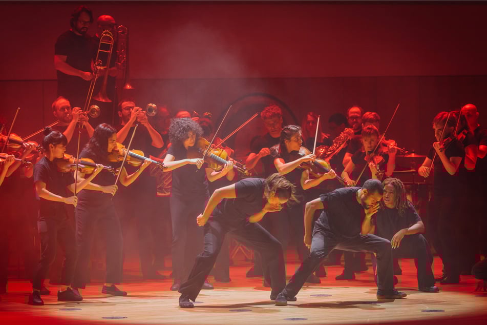 Dresden: Eine spektakuläre Performance: Geneva Camerata mit "Revolta" bei den Musikfestspielen in Dresden