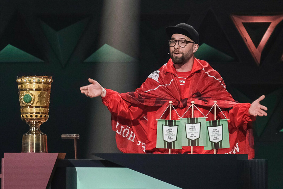 Geburtstagskind Mark Forster (39) bekommt nichts geschenkt. Sein teuflisch rotes Moderationspult könnte ihm am Dienstag entrissen werden.
