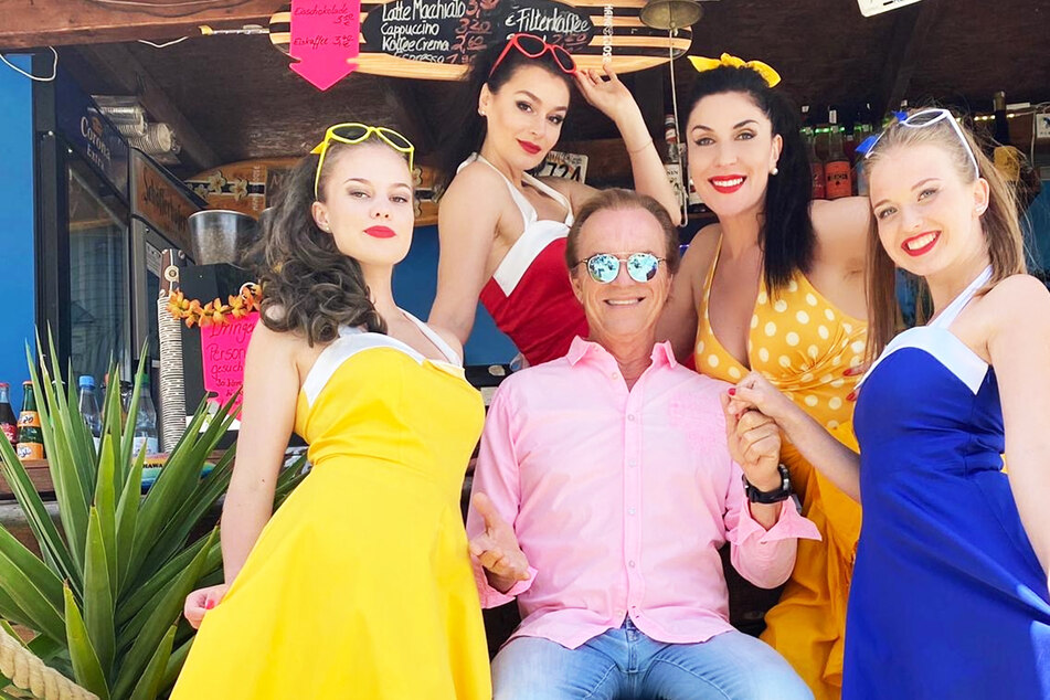 Entertainer Wolfgang Lippert singt wieder: neues Album macht richtig "Glücklich"