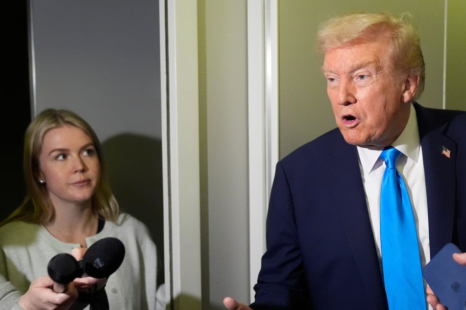 US-Präsident Trump (79) äußerte sich an Bord der Regierungsmaschine Air Force One.