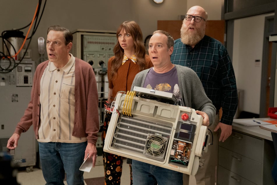 Stuart versucht in der neuen Serie gemeinsam mit bereits bekannten Charakteren das Universum zu retten.