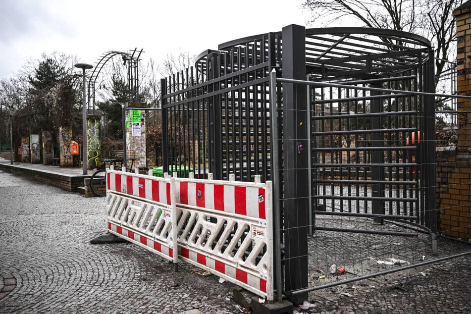 Berlin: Schon wieder Sabotage am Görlitzer Park: Tor in Frust-Zaun beschädigt
