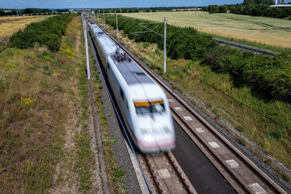 Die Deutsche Bahn testete gemeinsam mit Siemens Mobility den neuen Hochgeschwindigkeitszug "Velaro Novo".
