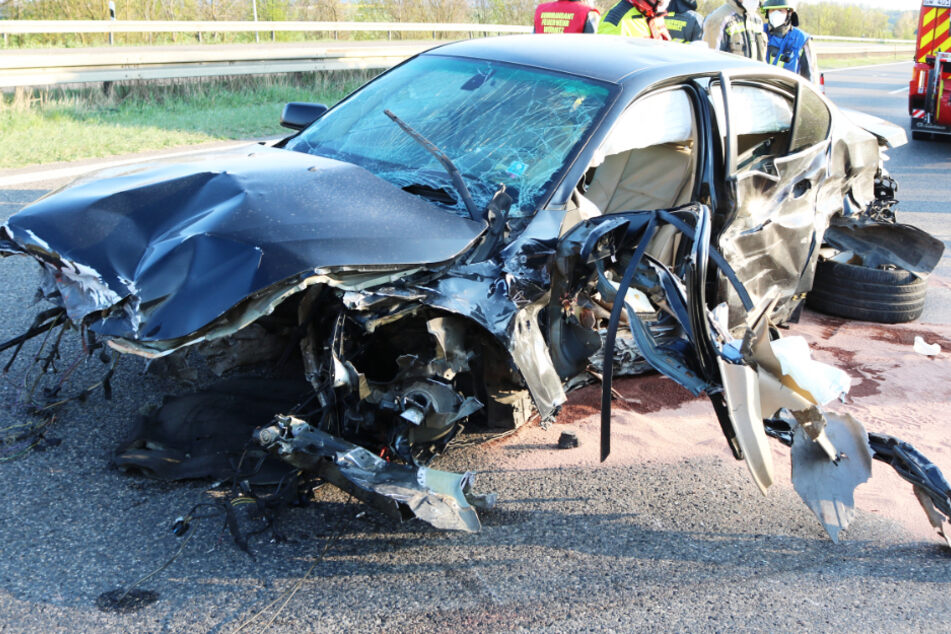 Ein Autofahrer ist auf der A6 bei Feuchtwangen tödlich verunglückt.