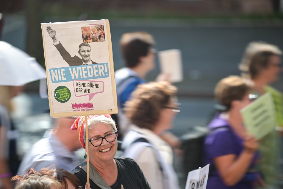 Die "Omas gegen Rechts" hielten in Erfurt ihr erstes Bundestreffen ab.