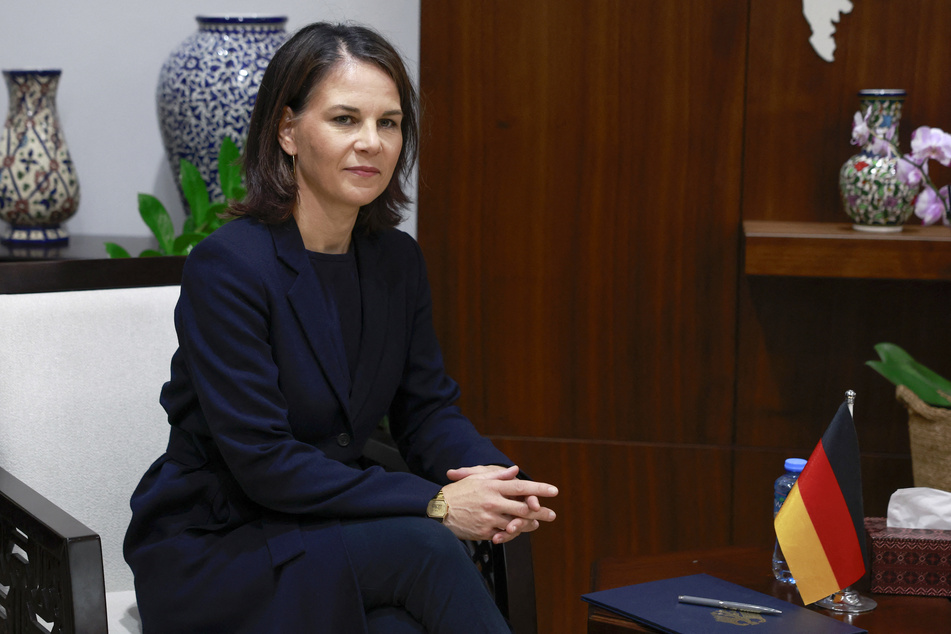 Außenministerin Annalena Baerbock (42) sprach sich für humanitäre Feuerpausen aus.