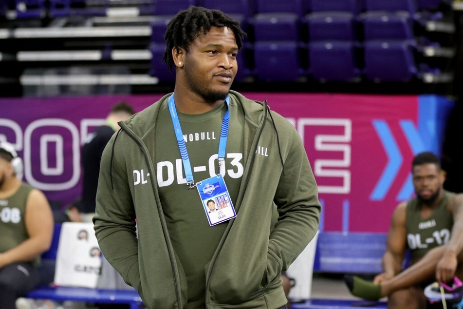 Weighing nearly ten pounds heavier than two weeks ago at the Combine, Jalen Carter failed to finish his position drills because of cramping and heavy breathing.