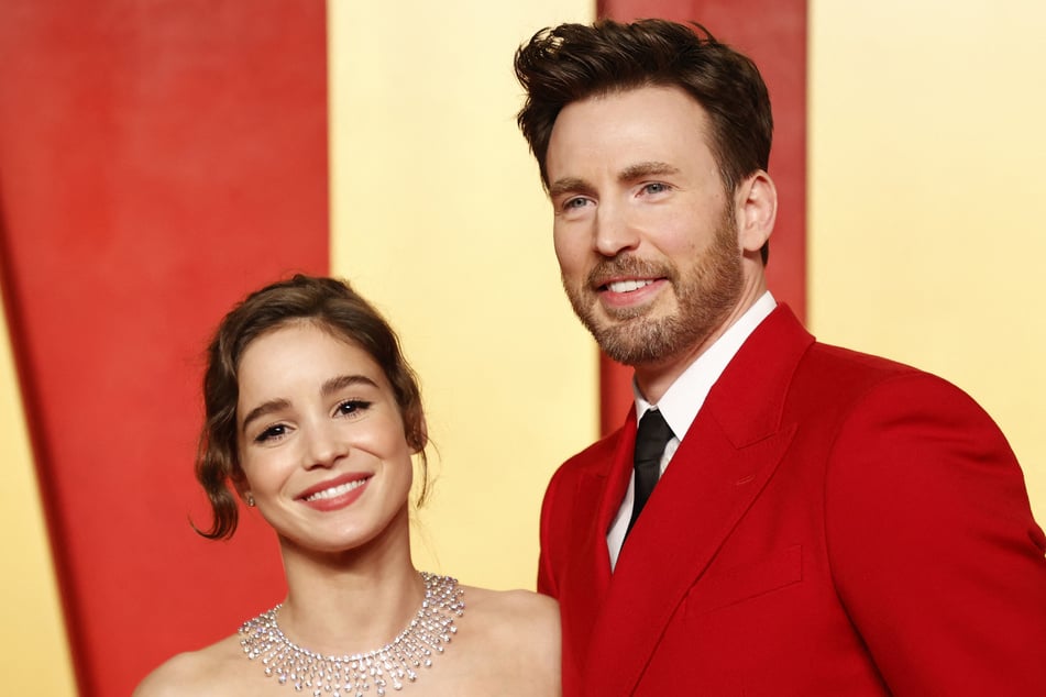 Chris Evans (44) und Alba Baptista (28) sind vor wenigen Tagen glückliche Eltern eines kleinen Mädchens geworden.