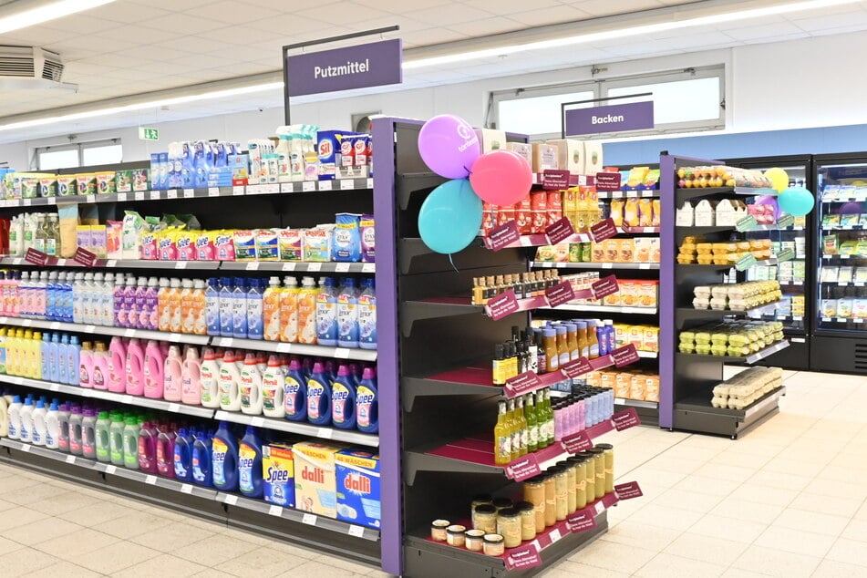 Das Sortiment im neuen Supermarkt von Grosslehna ist umfangreich. Die Kunden dürfen mitbestimmen.