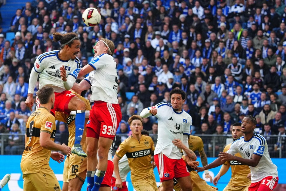 In einem umkämpften Duell im Volksparkstadion ging der HSV spät als Sieger vom Platz.