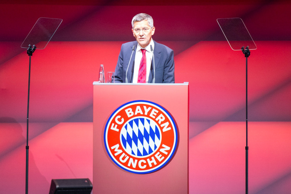 Präsident Herbert Hainer (67) sah sich auf der Jahreshauptversammlung des FC Bayern München mit Buh-Rufen konfrontiert.