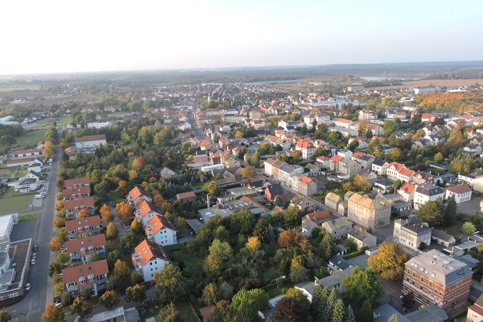 An gleich mehreren Orten in Naunhof wüteten in der Nacht zu Dienstag die Feuerteufel.