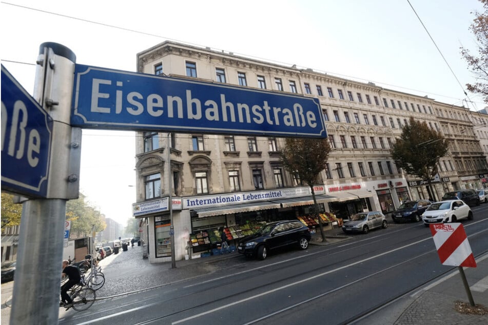 Die Polizei wurde in der Nacht in die Leipziger Eisenbahnstraße alarmiert. (Symbolbild)