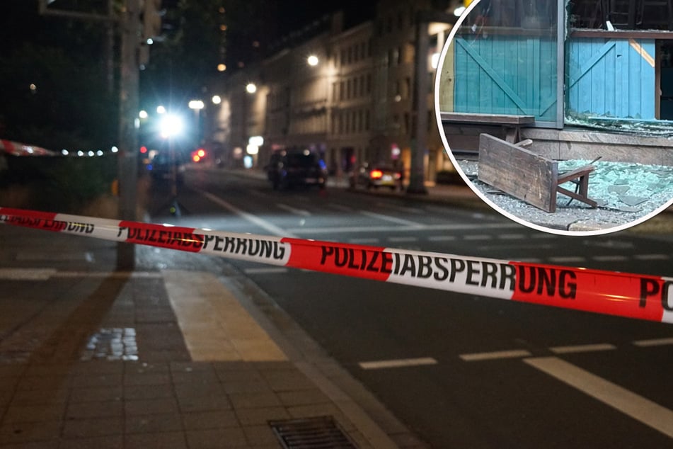 Leipzig: Mehrere Explosionen in der Nacht in Leipzig: 18-Jähriger muss schwer verletzt ins Krankenhaus