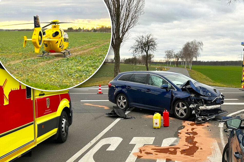 Rettungs-Hubschrauber nach heftigem Crash im Einsatz: Zwei Verletzte in Klinik