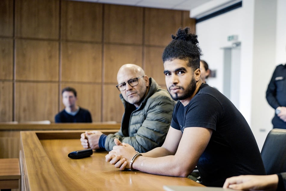 Mohamed stand wegen mutmaßlichem räuberischen Diebstahls vor Gericht.