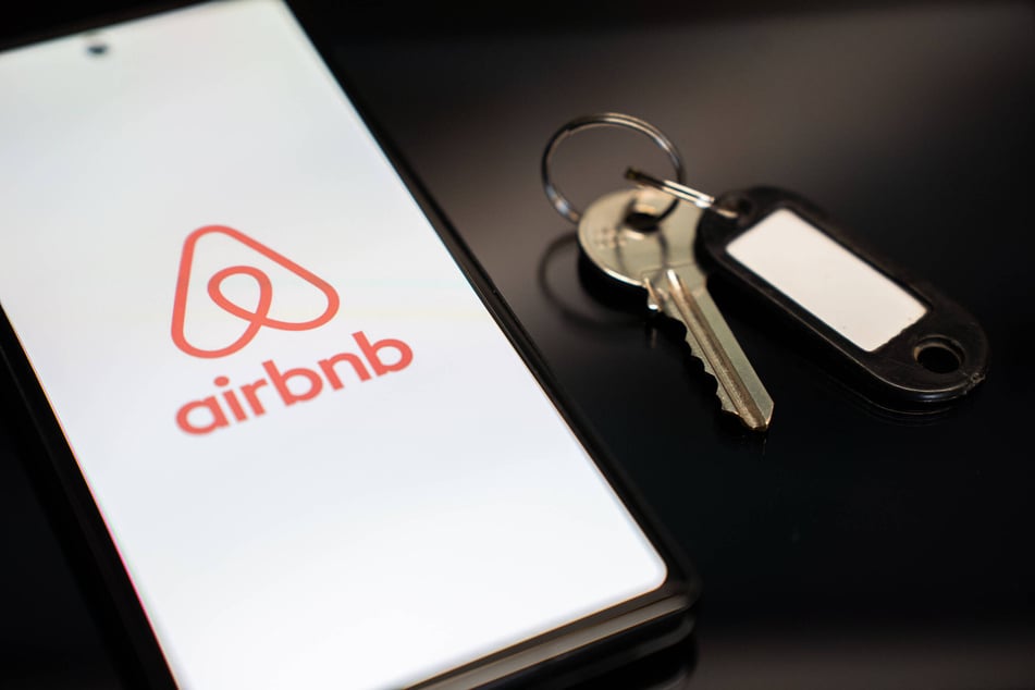 Künftig dürften viele Angebote auch aus der Ferienwohnungs-Vermittlungsplattform "airbnb" in Dresden verschwinden.