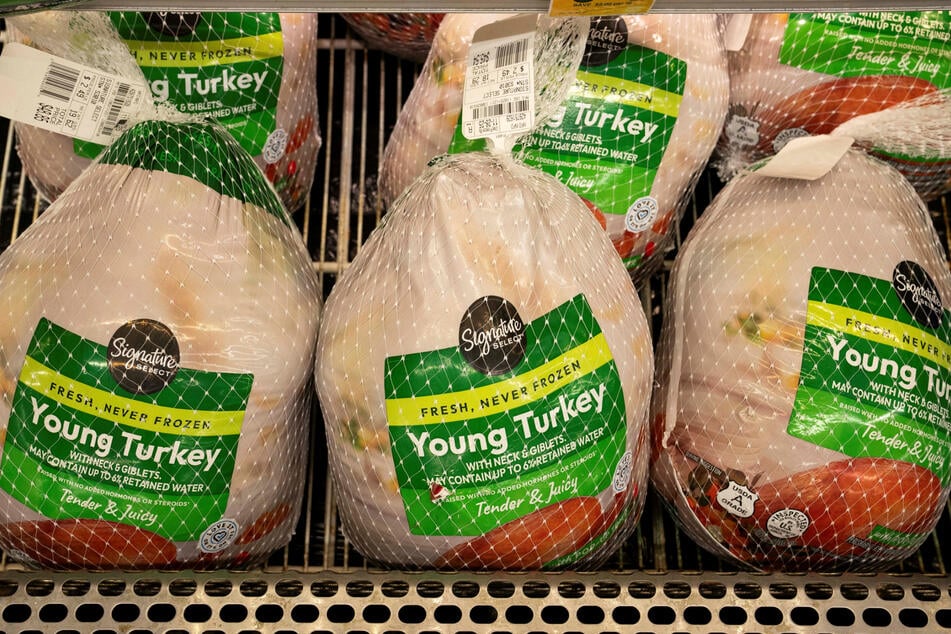 The White House has touted lower prices for Thanksgiving meals, but the reality is more complicated.