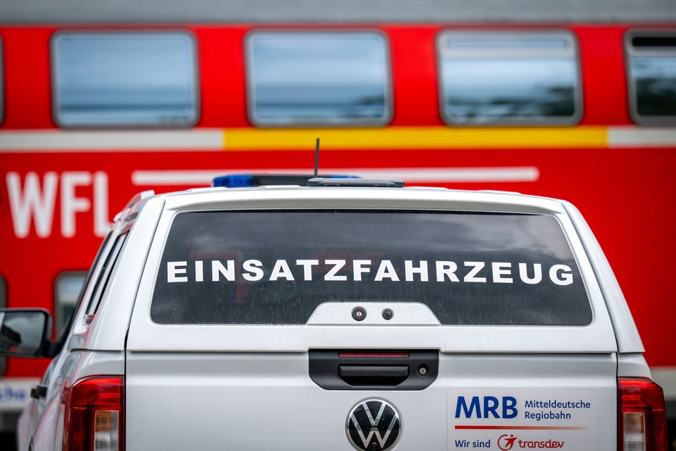 Etwa 200 Fahrgäste steckten auf der Strecke fest - die MRB kümmerte sich um die Versorgung der Passagiere.