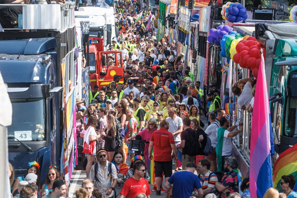 Auch im vergangenen Jahr feierten rund 250.000 Menschen den CSD in Hamburg.