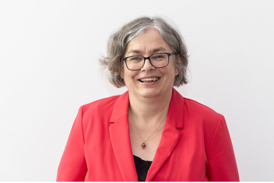 Dresdens Umweltbürgermeisterin Eva Jähnigen (60, Grüne) hat eine Bio-Gans besorgt.