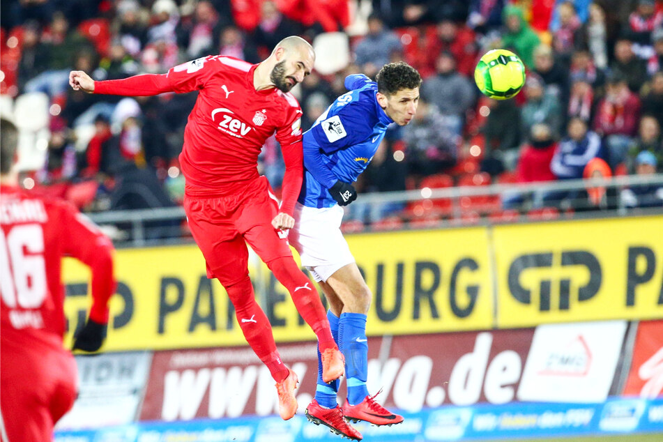 Soufian Benyamina (31, r.) verfügt über viel Drittliga-Erfahrung.