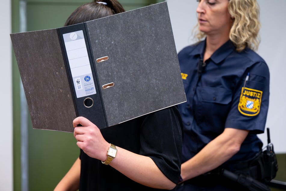 Die junge Frau verstrickte sich bei ihrer Befragung in "Widersprüche und Auffälligkeiten", wie die Polizei damals mitteilte.
