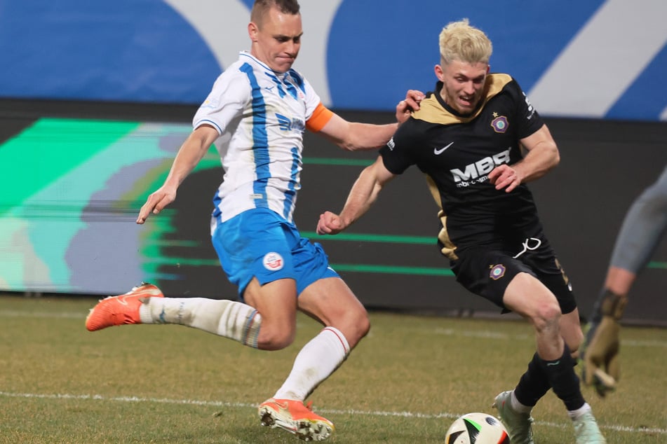 Hansa-Kapitän Franz Pfanne (30, l.) fehlt im Saisonfinale infolge seiner Gelbroten gegen Cottbus.