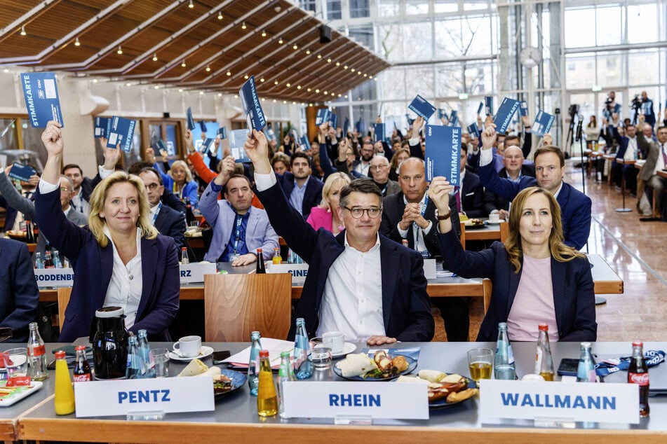 Grünes Licht: Hessen-CDU und SPD stimmen Koalitionsvertrag zu