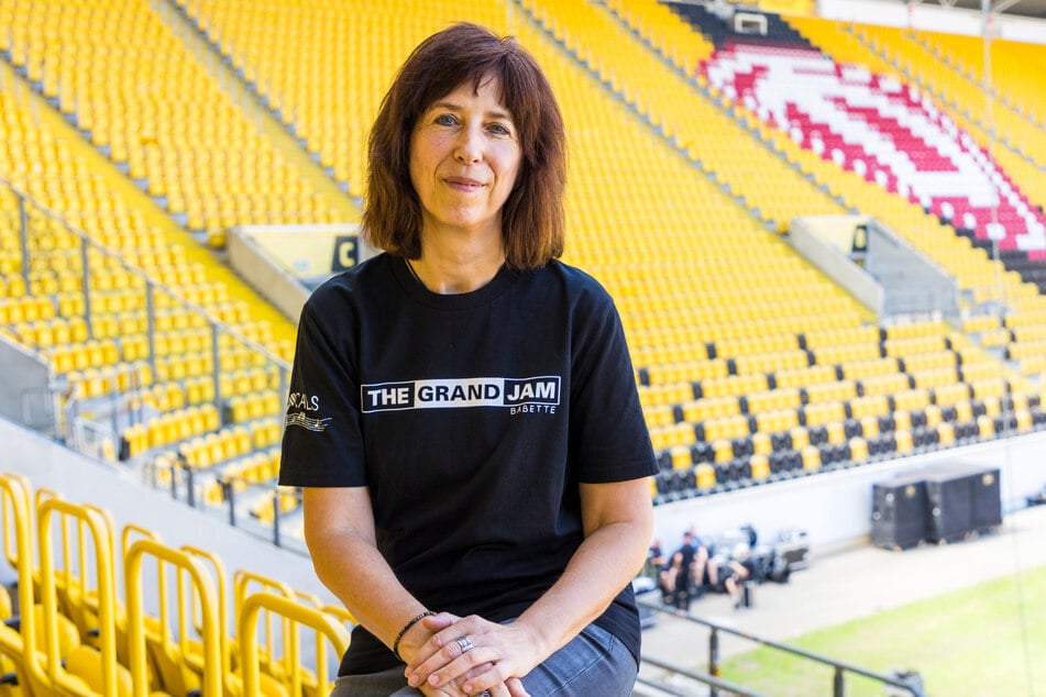 Babette Hoffmann (55) fiebert ihrem Stadionauftritt als Sängerin entgegen.