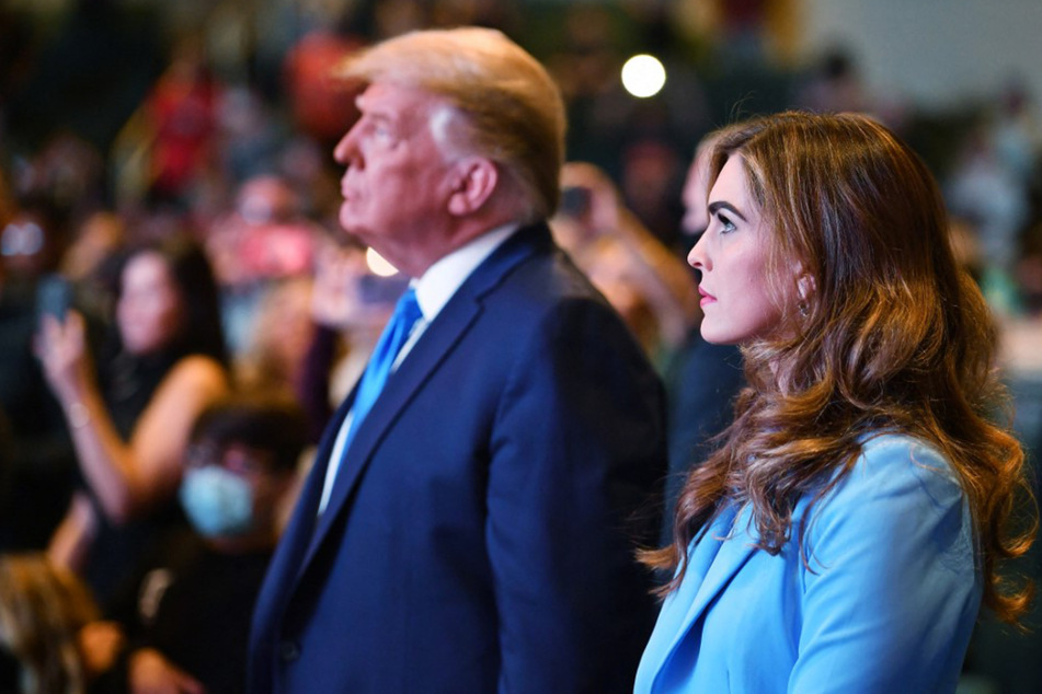 Donald Trump's former spokesperson, Hope Hicks (r.), reportedly met with Manhattan prosecutors for several hours on Monday.