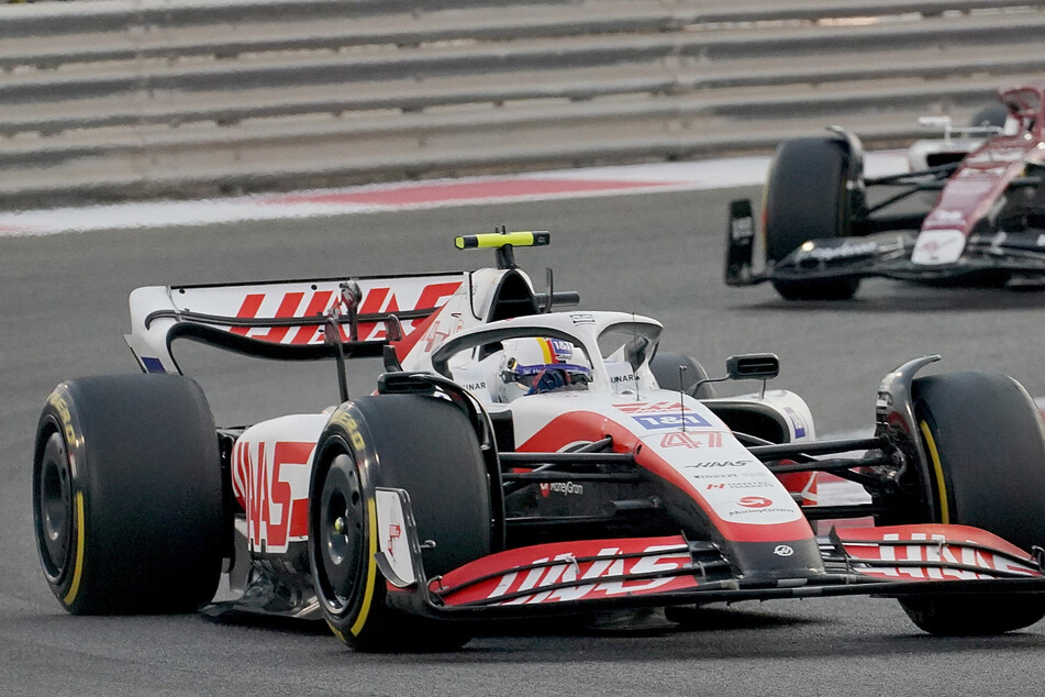 Mick Schumacher kam als 16. in Abu Dhabi ins Ziel.