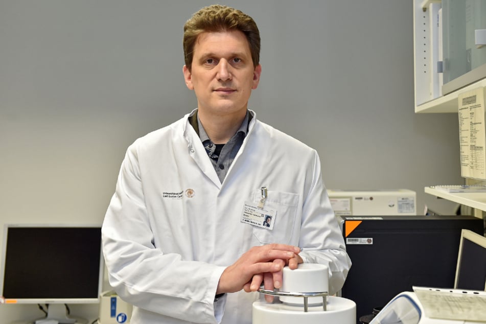 "Infektionswelle verlangsamen, um den Anteil Schwerkranker gering zu halten und damit die Krankenhäuser nicht zu überfordern": Prof. Dr. Alexander Dalpke (48), Direktor des Instituts für Virologie an der Uniklinik Dresden.
