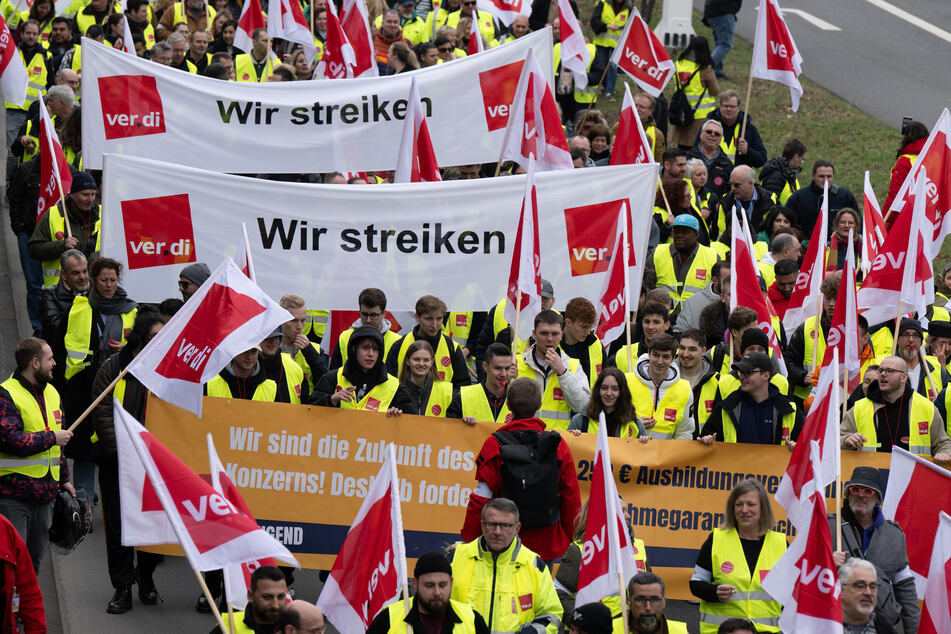 Lufthansa: Streik beim Lufthansa-Bodenpersonal: Verdi lehnt Angebot ab